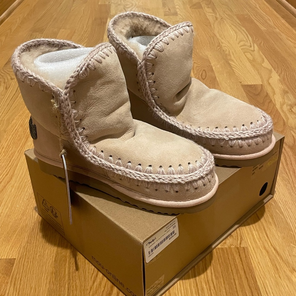 MOU Eskimo 18 Glitter logo boots.